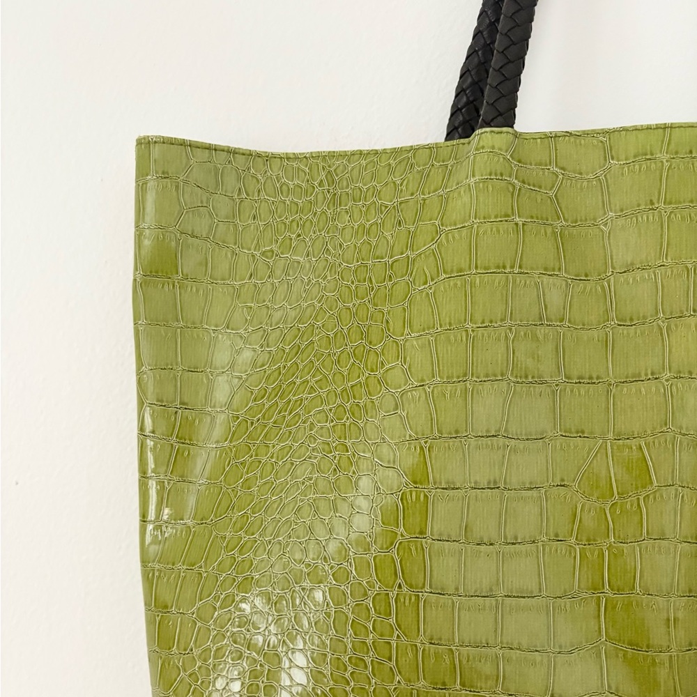 Neiman Marcus Green Crocodile Braided Handle Lined Tote Bag - Picture 3 of 11